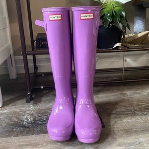 *price drop!* NEW lavender gloss hunter boots💜